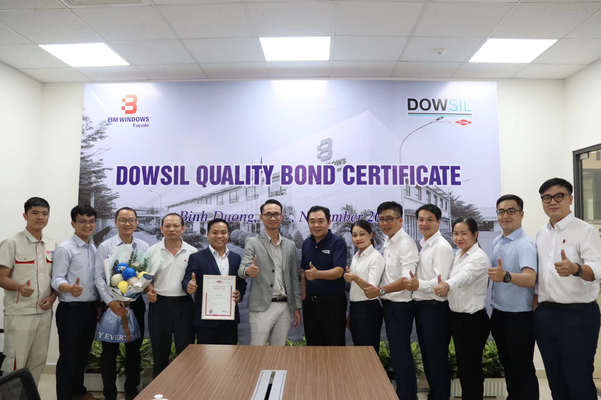 Trao chứng nhận &quot;Dow Quality Bond&quot; cho BM Windows nhà thầu duy nhất tại Việt Nam đạt chứng nhận từ tập đoàn DOW