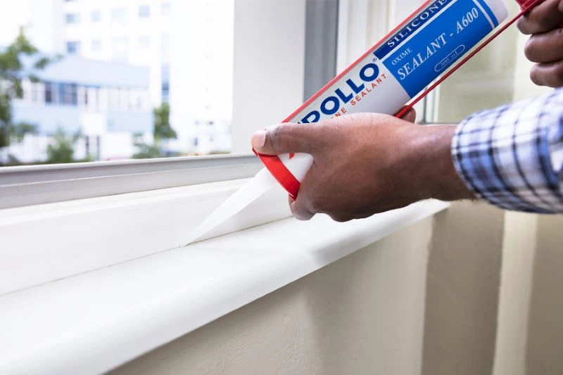 Apollo Silicone A600 được sử dụng phổ biến trong các công trình dán cửa kinh