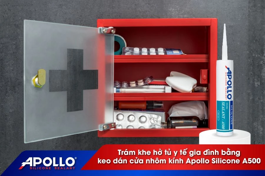 Trám khe hở tủ y tế gia đình bằng keo dán cửa nhôm kính Apollo Silicone A500