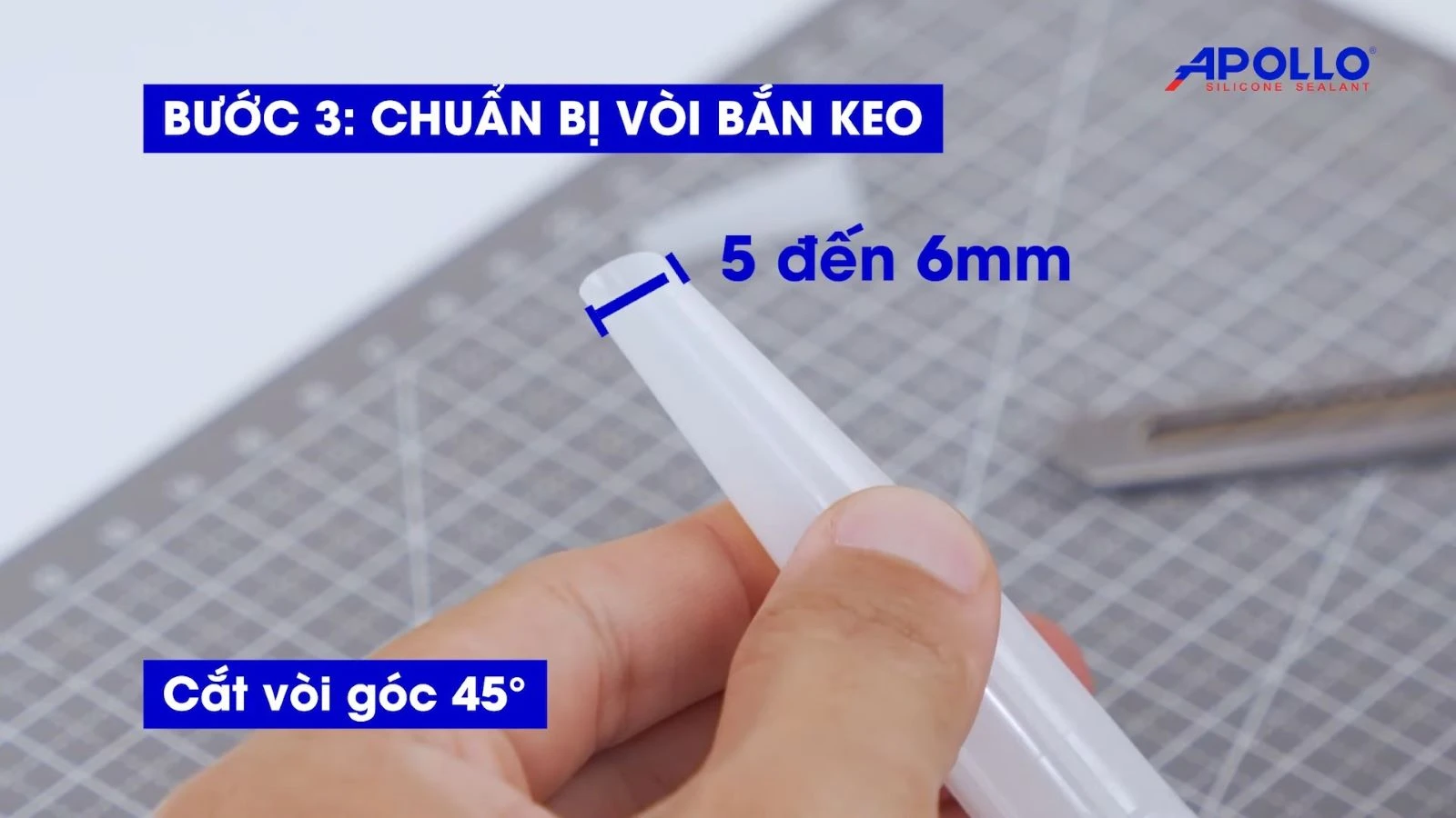 Chú ý căn chỉnh và cắt vòi keo theo kích thước mong muốn