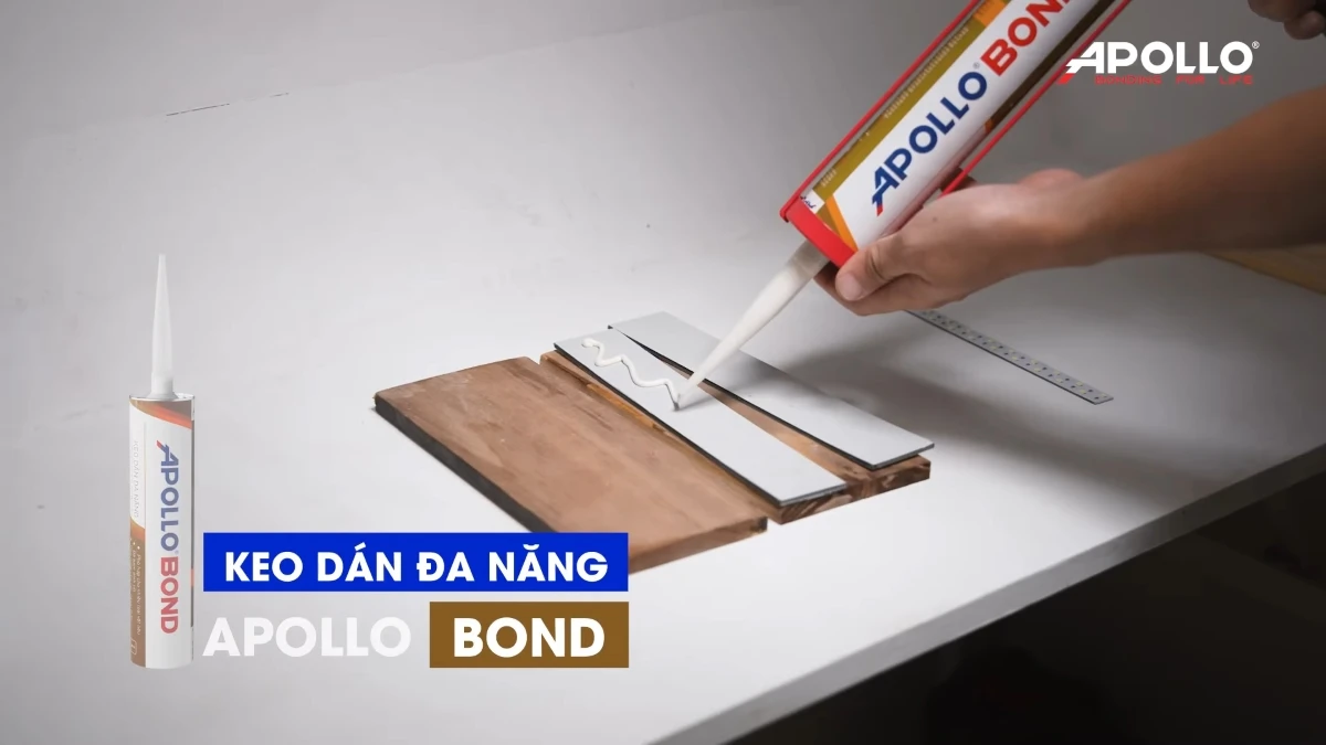 Tiến hành bắn keo Apollo Bond lên 2 mặt của tấm alu và dán lên phần gỗ để hoàn thiện