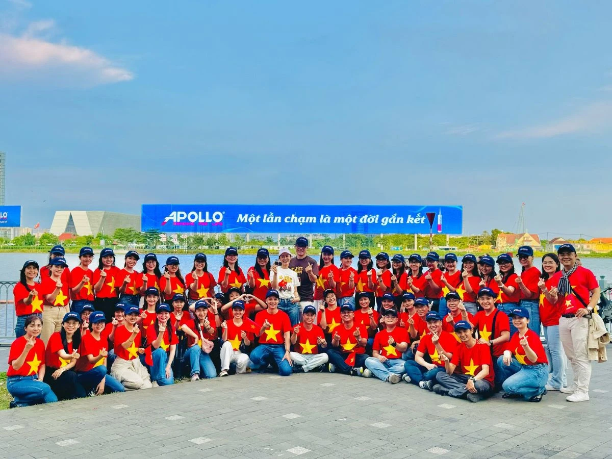 https://static.quochuyanhcorp.vn/21597/2025/05/tu-hao-hoa-minh-vao-khong-khi-thieng-lieng-dai-le-304.jpg