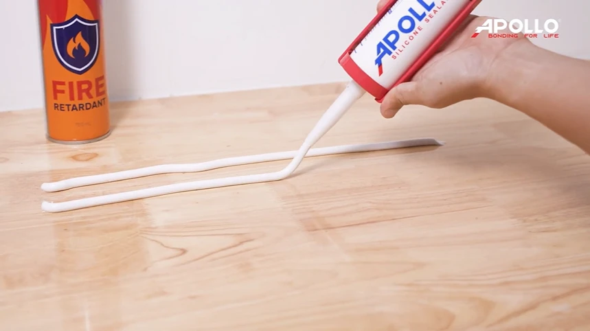 bắn keo Apollo A100 thành đường thảng để tạo sợi dây dẻo cho mô hình zombie