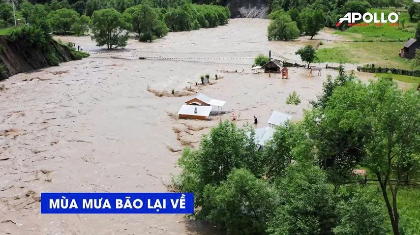 Nỗi lo ngập lụt mùa mưa bão trở nên quen thuộc với nhiều gia đình