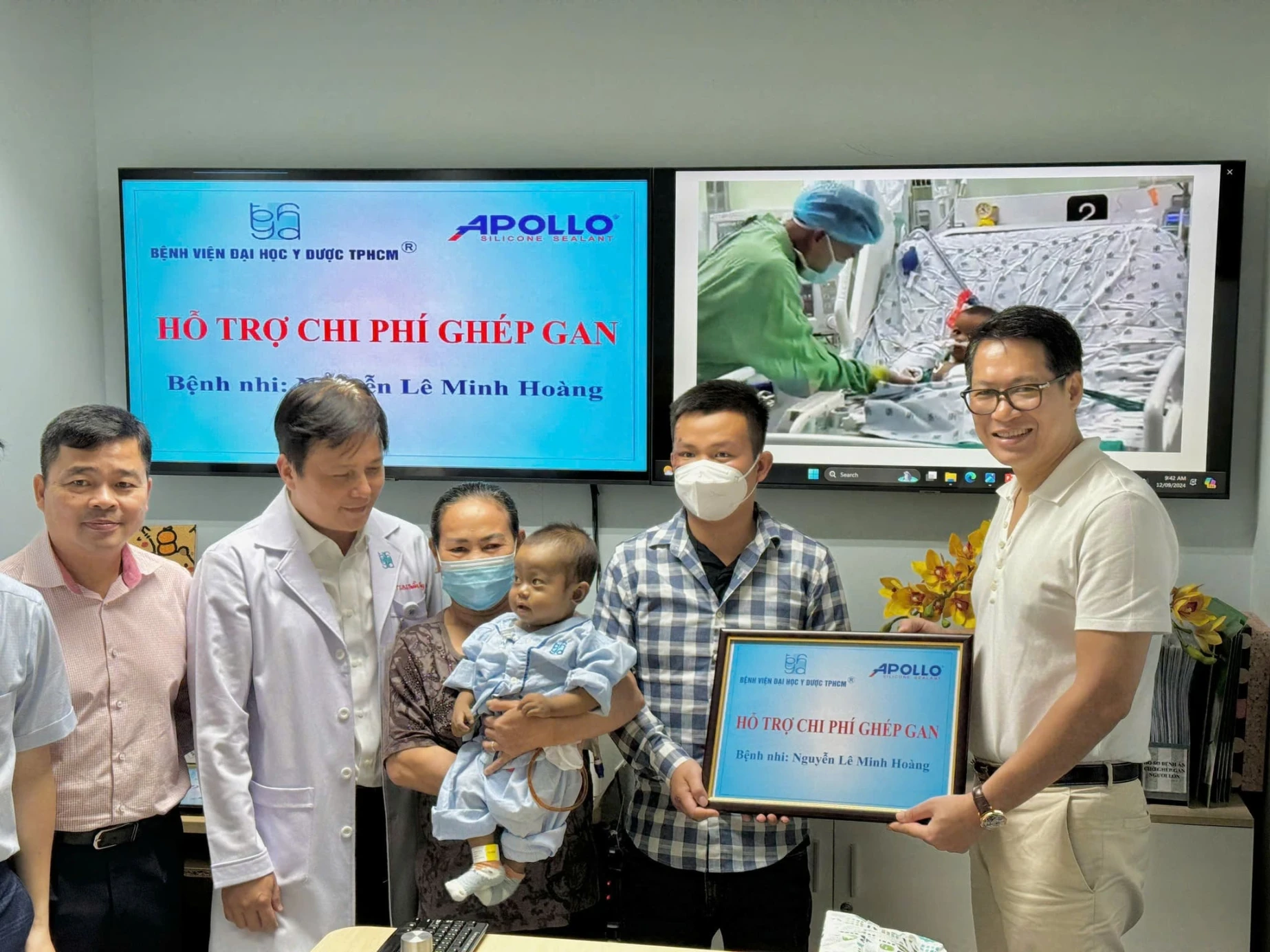 Chủ tịch tập đoàn Apollo trao hỗ trợ kinh phí tận tay bé có hoàn cảnh khó khăn