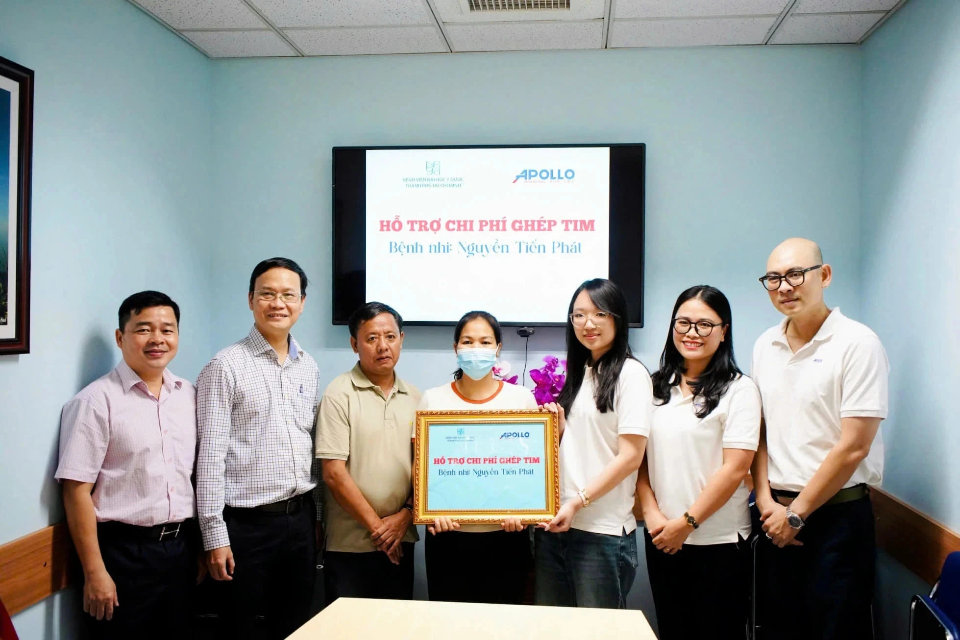 Tập đoàn Apollo thông qua chương trình Apollo Care thăm hỏi và trao hỗ trợ cho gia đình bé N.T.P.