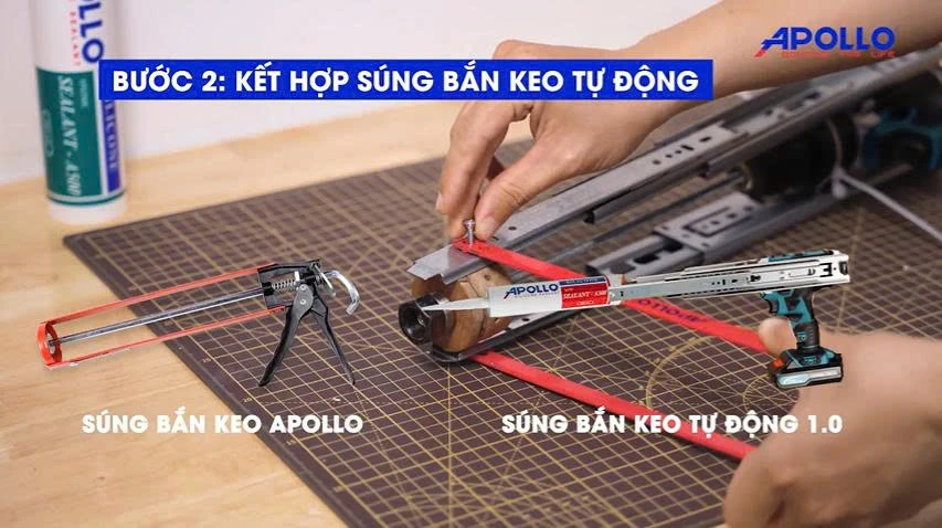 Gắn khung sắt lên súng bắn keo silicon tự động 1.0