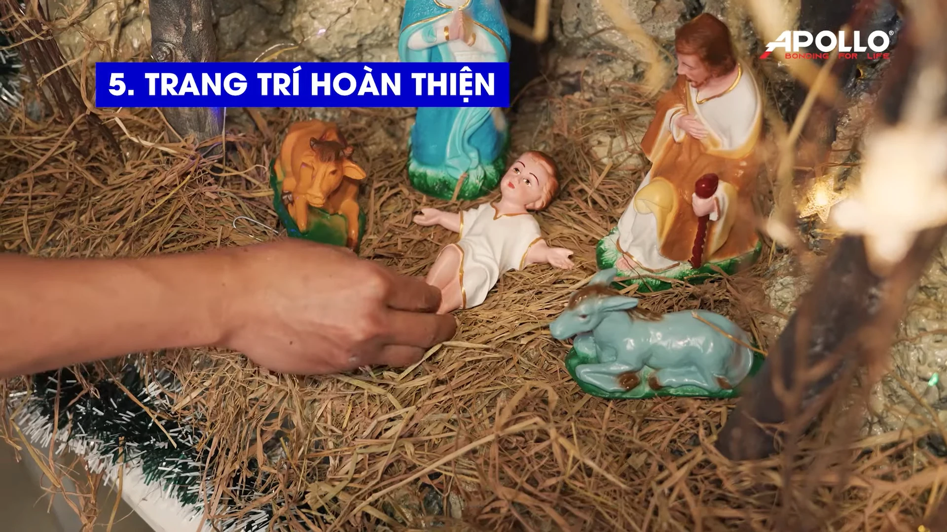 Trang trí hang đá giáng sinh trở nên sinh động và ấm áp hơn