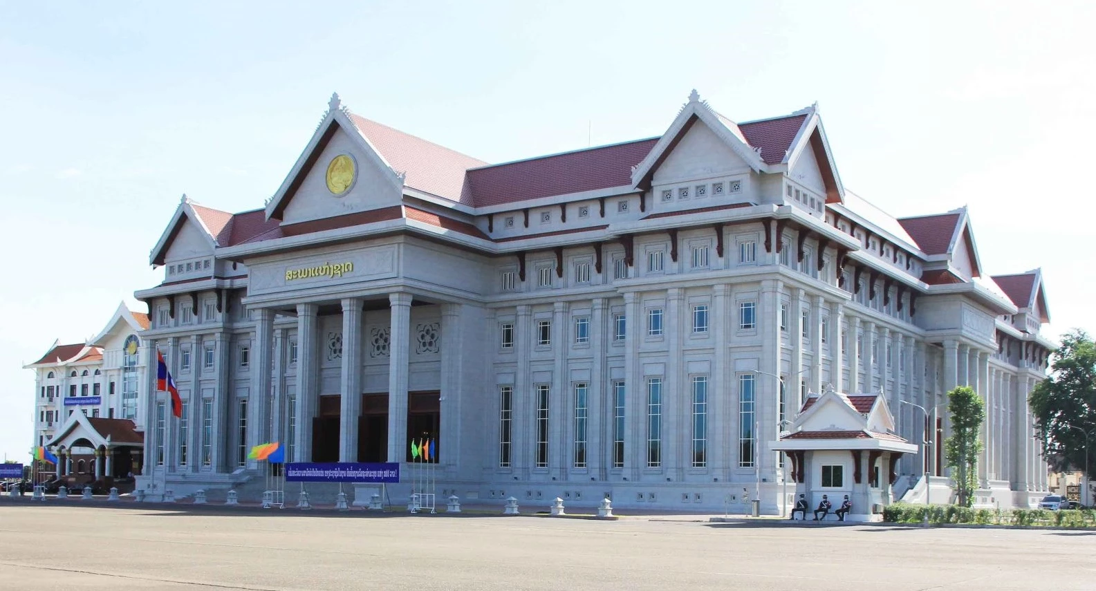 Tòa nhà quốc hội Lào