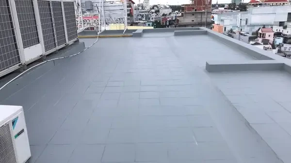 Cần kiểm soát độ dốc, cổ ống và chân tường trước khi chống thấm mái và sân thượng