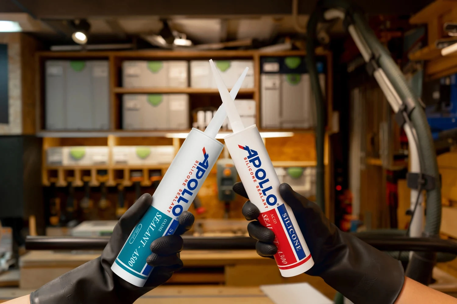 Silicone là một loại polymer tổng hợp thường được biết đến dưới dạng keo silicone trong xây dựng