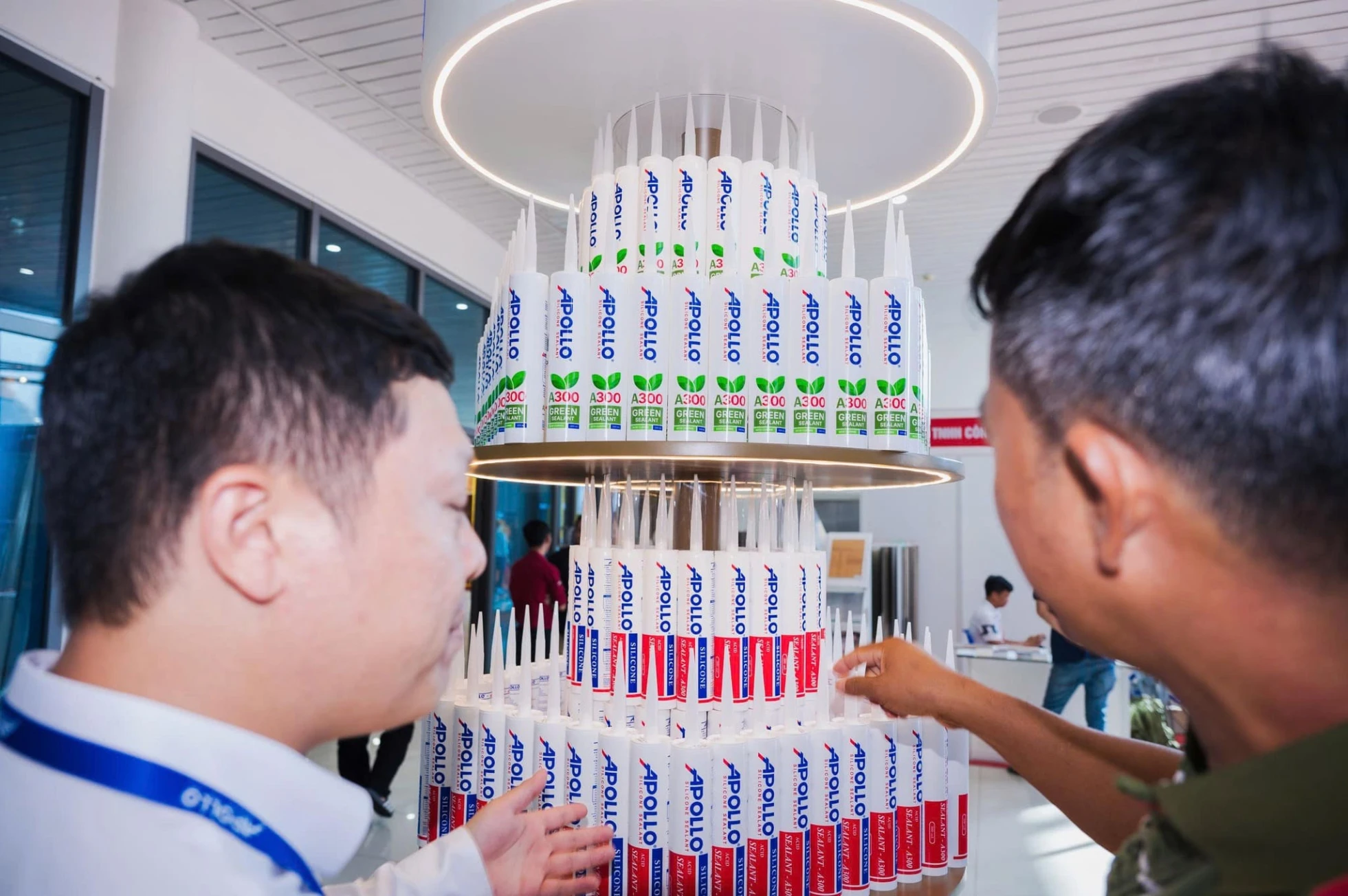 Apollo Silicone mang đến các dòng silicone sealant chất lược cao, được sản xuất từ nguồn nguyên liệu của hai tập đoàn hóa chất hàng đầu thế giới là Dow Chemical (Hoa Kỳ) và Shin-Etsu (Nhật Bản)