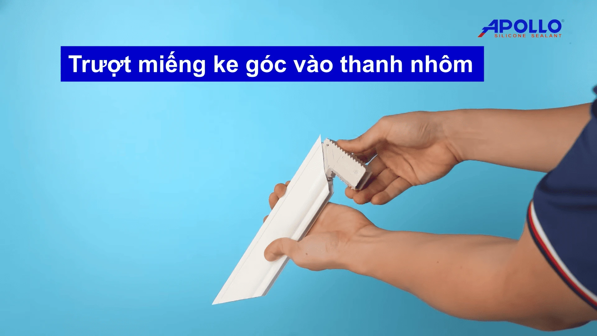 Sử dụng miếng ke góc giúp giữ cố định góc vuông, tăng lực liên kết và ngăn keo chảy tràn