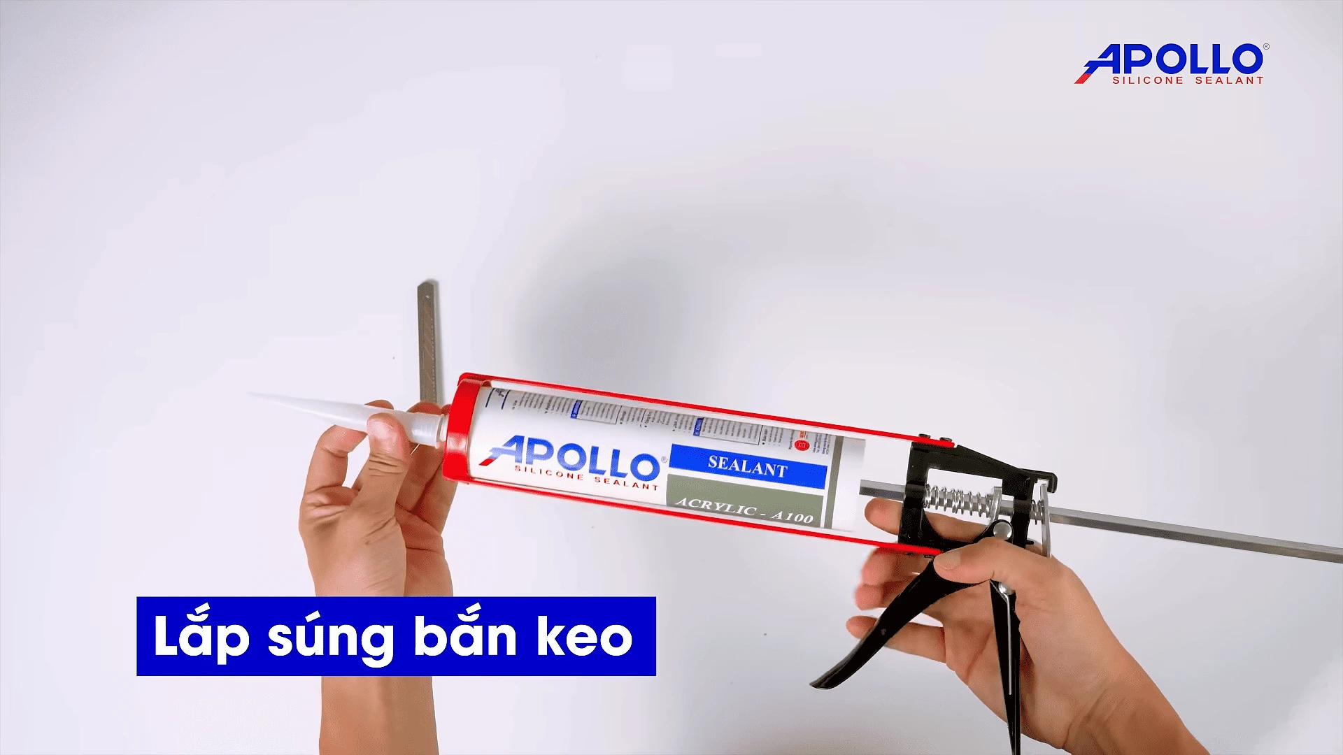 Lắp chai keo Apollo Acrylic A100 vào súng bắn theo hướng dẫn