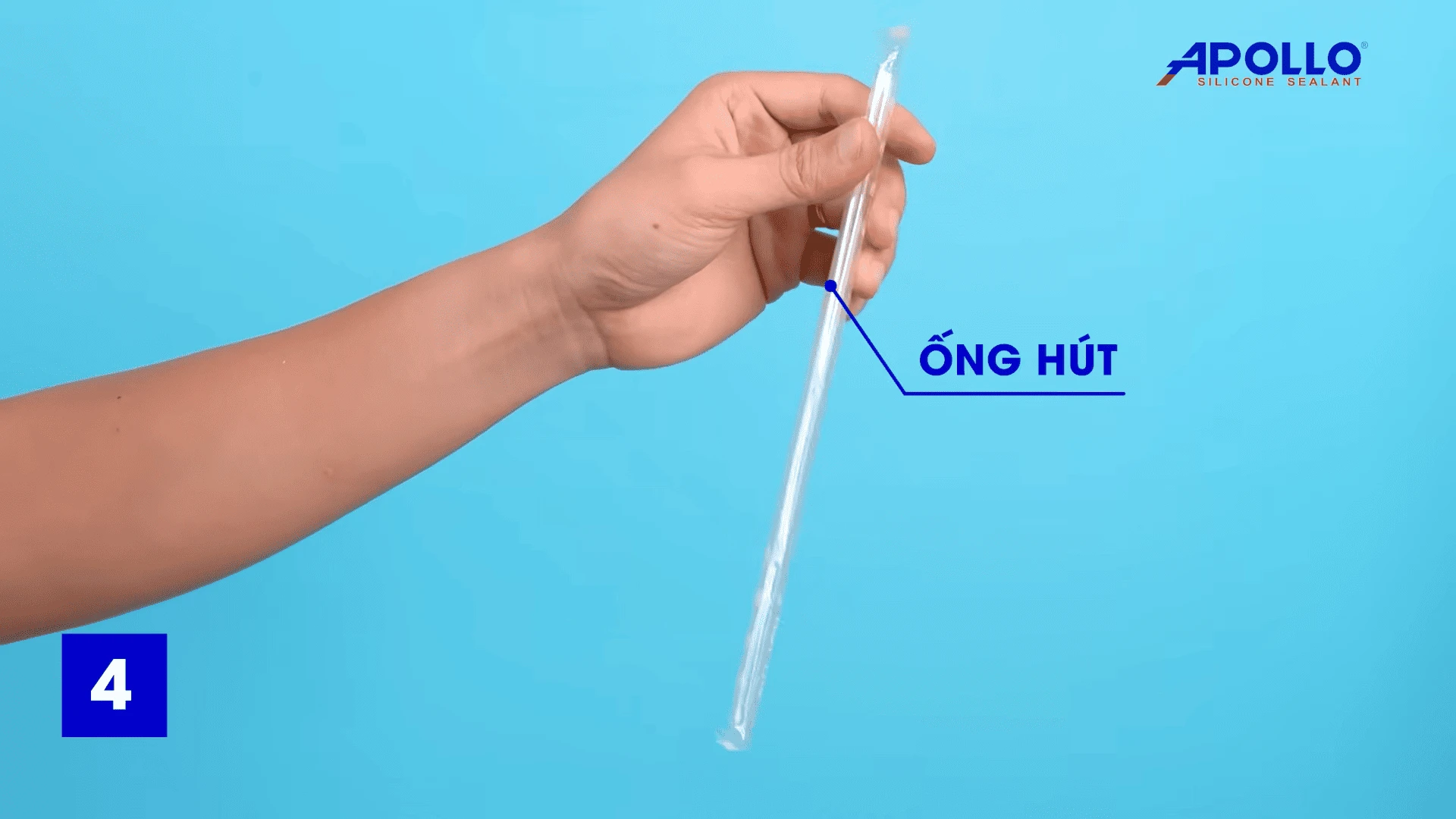 Sử dụng ống hút để thay thế vòi xịt foam bị hư hỏng