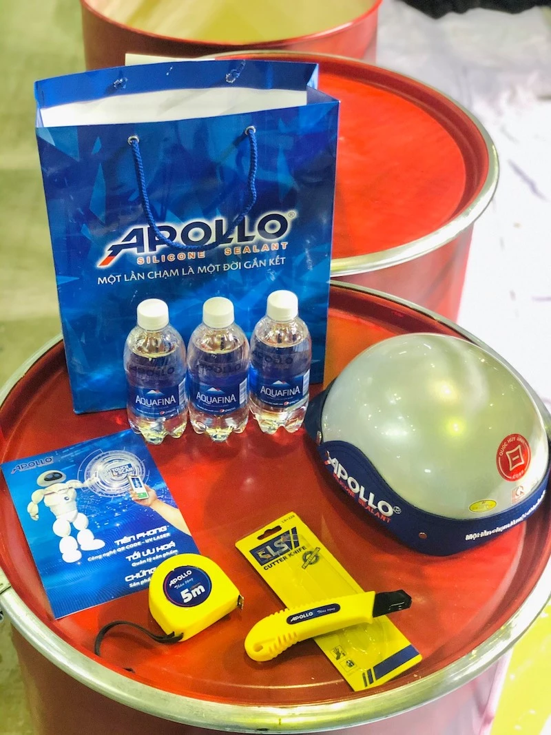 Today we send you gifts as a spiritual support, but it contains the hope of a brighter future together beyond that. Thank you, our valued customers that support Apollo Silicone.