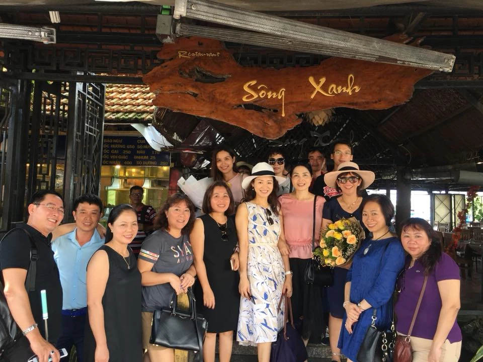 Quoc Huy Anh and holiday tour with customers at Phu Quoc