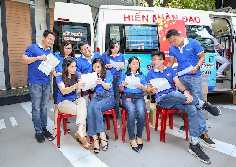 Quoc Huy Anh Corp joined “The Red Sunday” Campaign of Tien Phong News