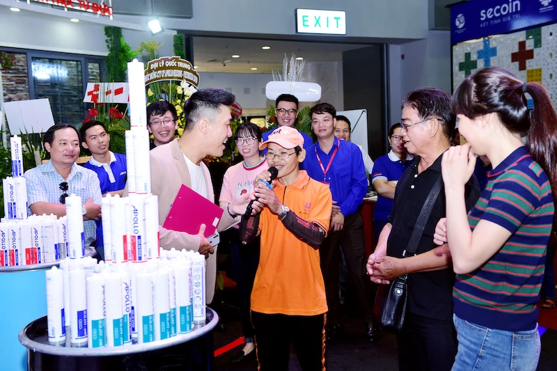 APOLLO silicone and outstanding activities at Vietbuild 2019