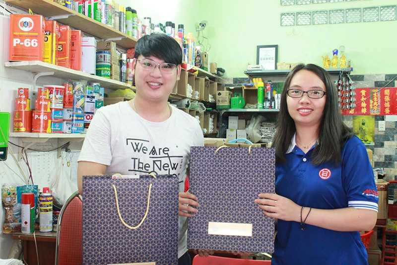 Quoc Huy Anh Corp sent lovely mooncakes boxes for VIP customers