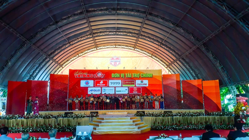 Apollo Silicone is the main sponsor of the VietBuild 2017