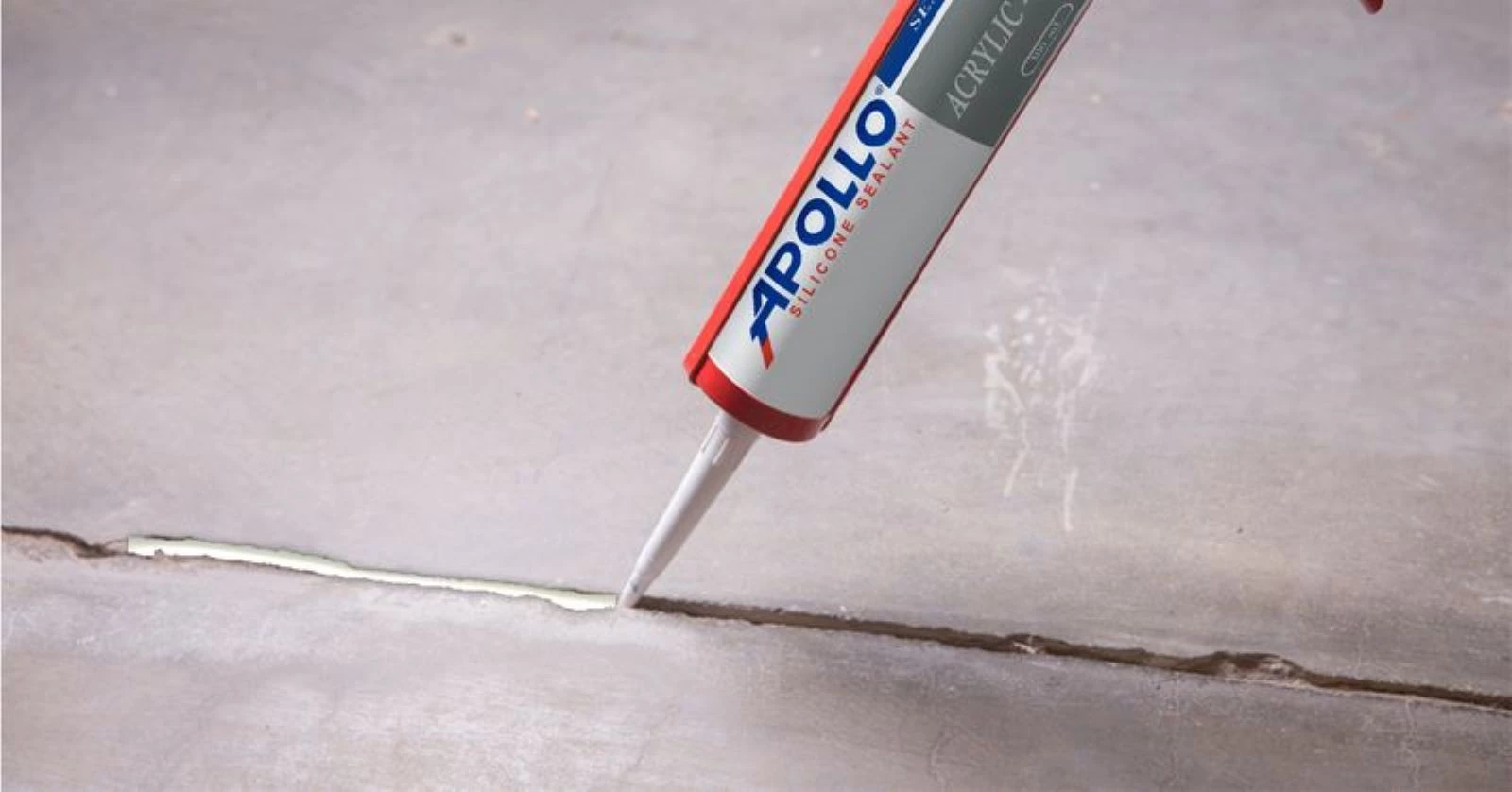 Apollo Acrylic A100 phù hợp cho việc trám trét vết nứt tường trong nhà
